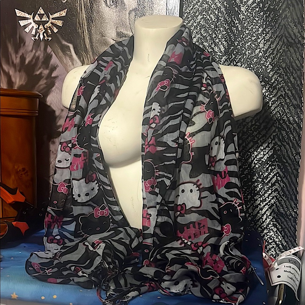 Hello Kitty Black and Pink Scarf